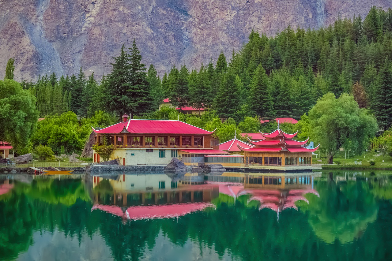 Lower Kachura or Shangrila Lake Skardu Gilgit-Baltistan viralreview pk
